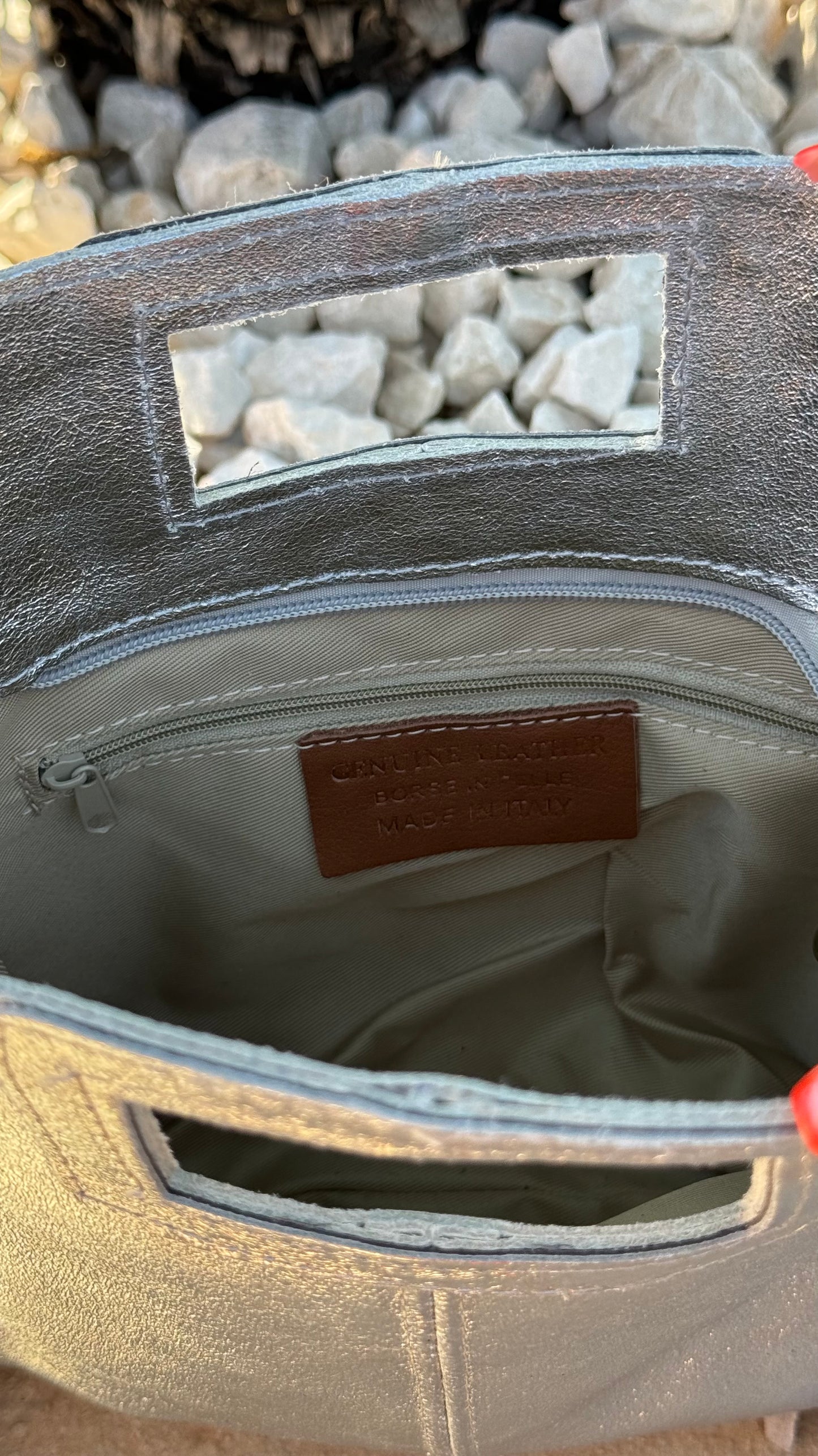 Sac à main argenté