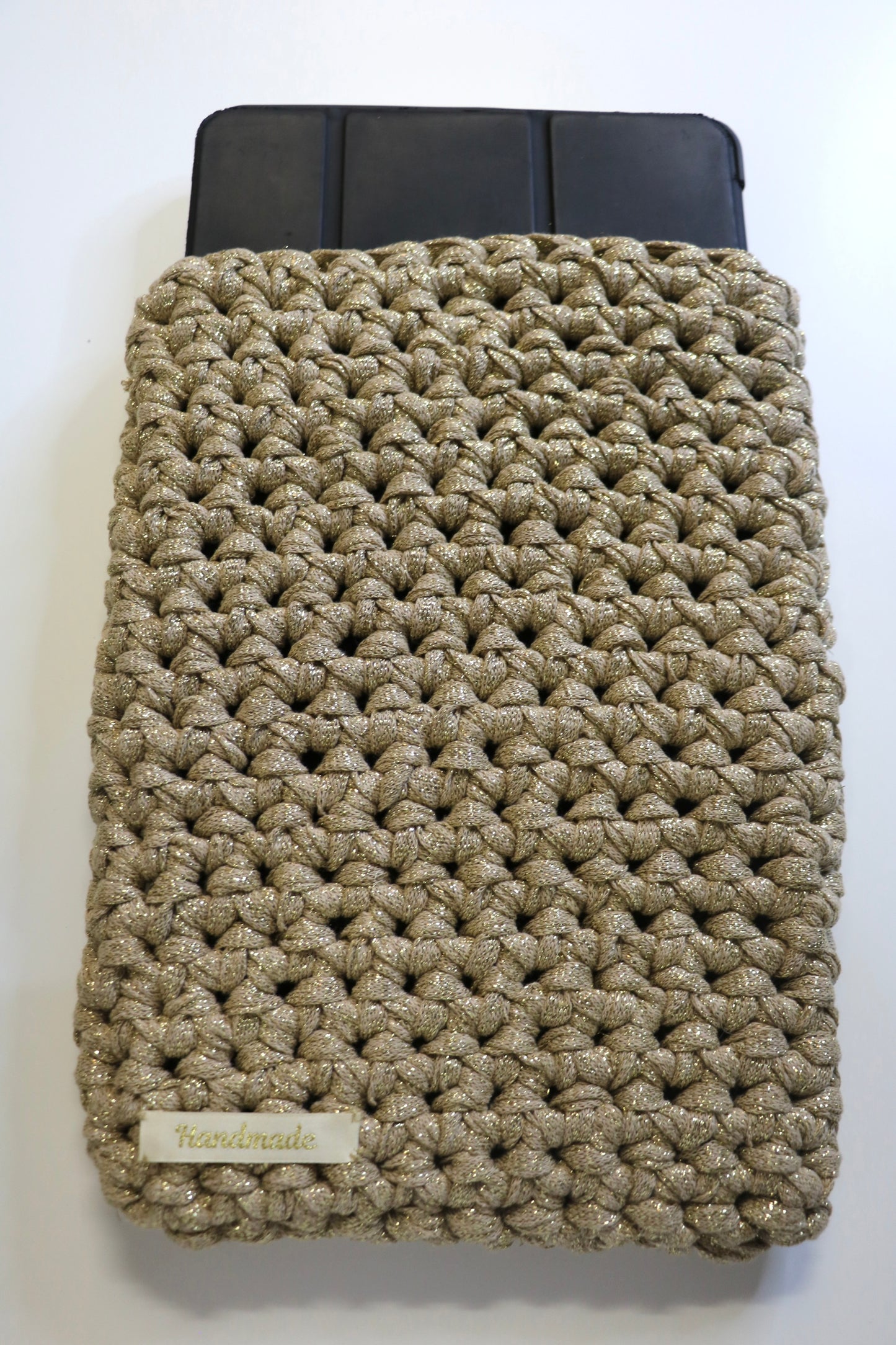 Pochette pour tablette en crochet