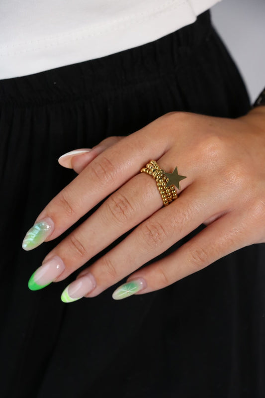 Bague doré étoile