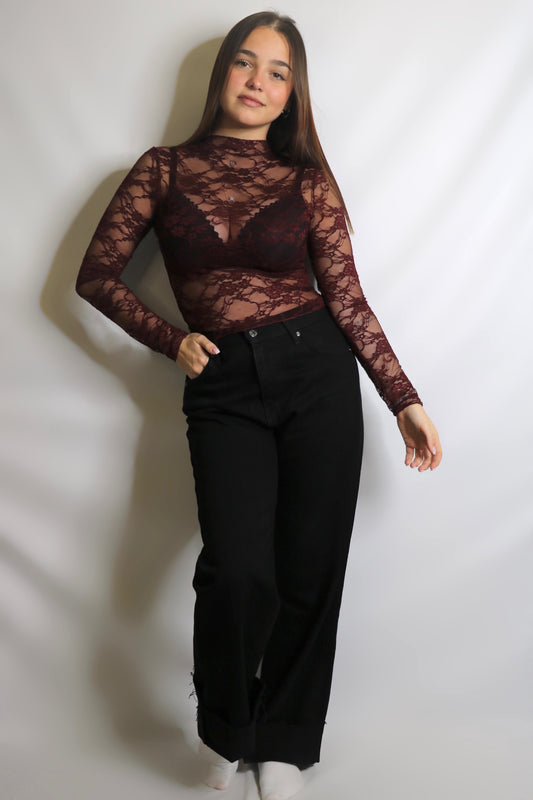Top en dentelle manches longues bordeaux